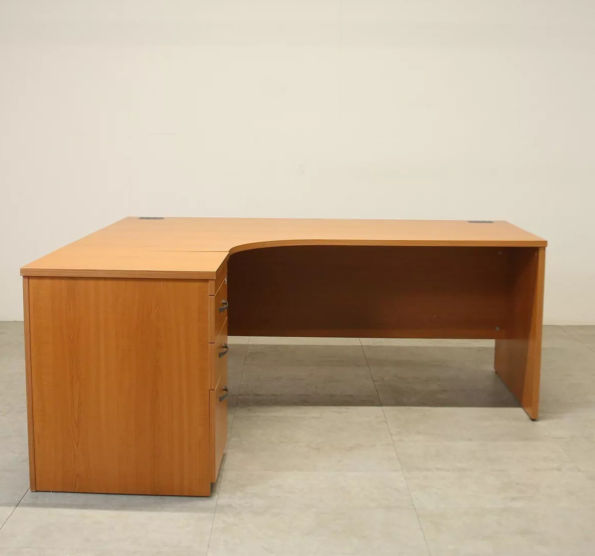 office desk, modern office desk, wooden office desk, metal office desk, glass office desk, L-shaped office desk, U-shaped office desk, corner office desk, standing desk, height-adjustable office desk, electric standing desk, manual standing desk, sit-stand desk, ergonomic office desk, executive office desk, manager office desk, CEO office desk, director office desk, workstation desk, modular office desk, contemporary office desk, minimalist office desk, industrial office desk, vintage office desk, classic office desk, traditional office desk, compact office desk, small office desk, large office desk, spacious office desk, executive workstation desk, premium office desk, luxury office desk, designer office desk, high-end office desk, budget office desk, affordable office desk, home office desk, remote work desk, study desk, student desk, writing desk, computer desk, gaming desk, dual monitor desk, multi-monitor desk, corner computer desk, corner gaming desk, floating office desk, wall-mounted desk, folding office desk, collapsible office desk, portable office desk, mobile office desk, office desk with drawers, office desk with shelves, office desk with cabinets, office desk with storage, office desk with filing drawers, office desk with keyboard tray, office desk with cable